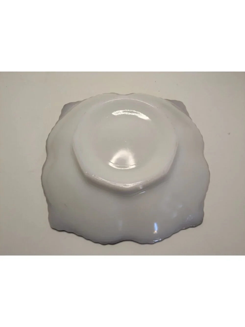 Vtg. Anchor Hocking White Milk Glass Fruit Bowl Embossed Grape Leaf Gold-Trimmed